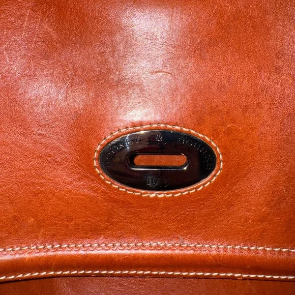 Florentine Toscana leather crossbody saddle bag - Picture 10 of 12